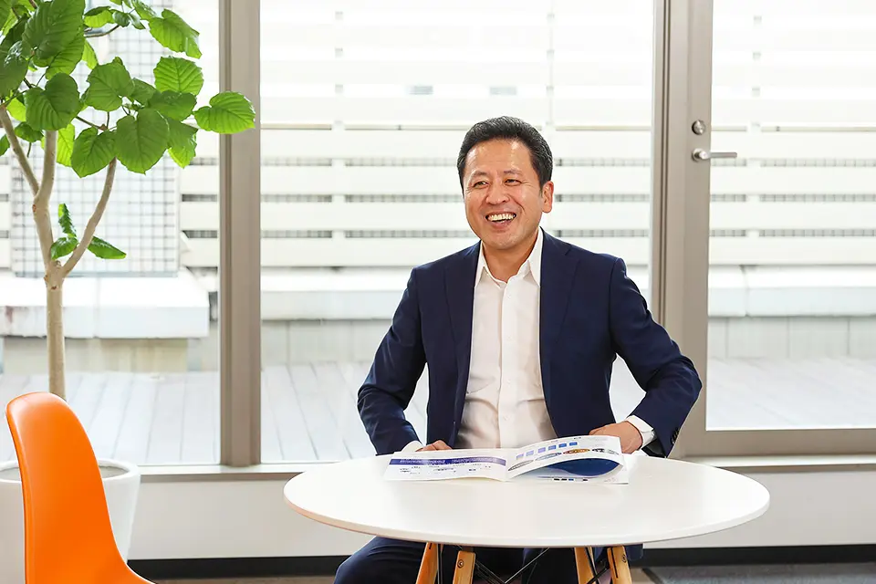 AI技術を使った防犯システムについて話す長岡さん