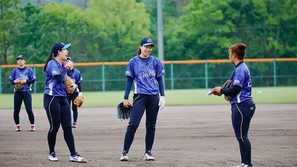 楽しそうに話す選手たち