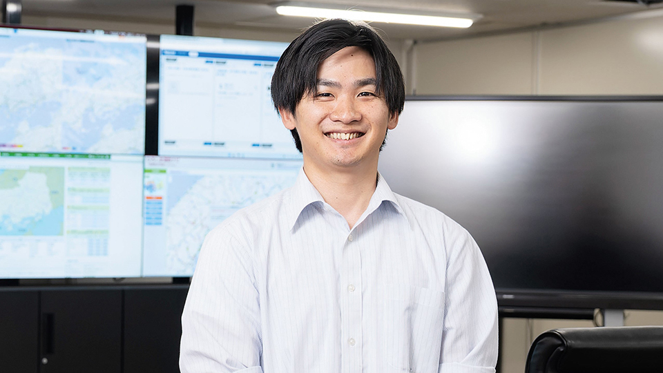 笑顔の郷田さん