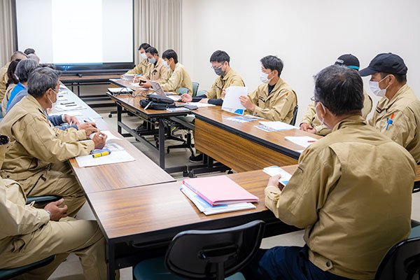 大津建設株式会社＿社内お写真③