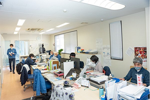 ベンダ工業株式会社＿社内お写真①