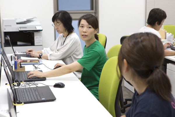 社会福祉法人尾道さつき会＿社内お写真③