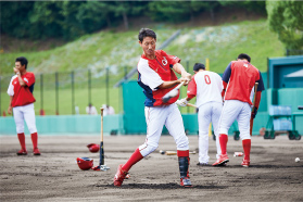 赤松真人さんのバッティング写真