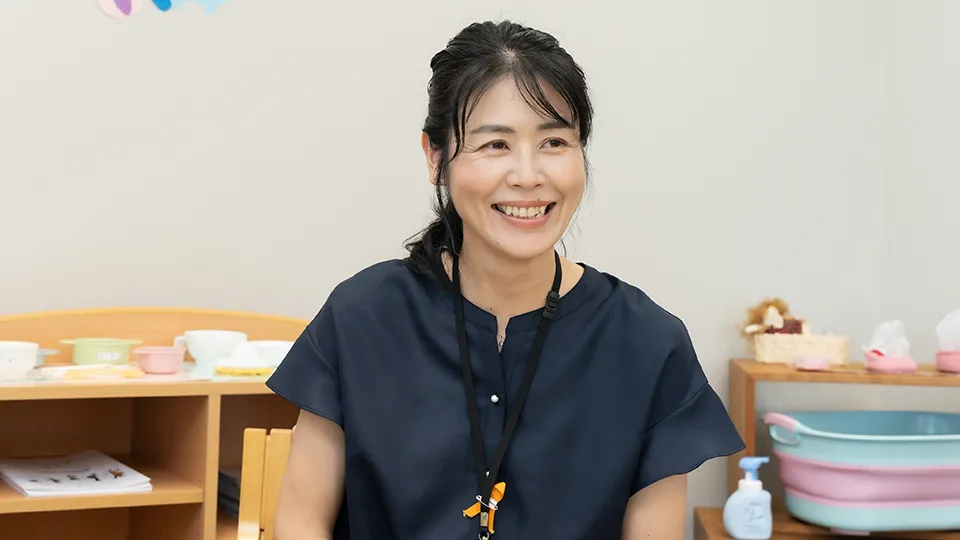 インタビューに答える場垣内さん