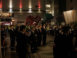 歓楽街での年末警戒激励