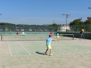 テニスコート屋外の写真