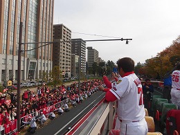 カープ優勝記念碑除幕式，パレード写真5