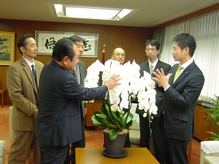 広島県ラン展実行委員会委員長らの訪問２