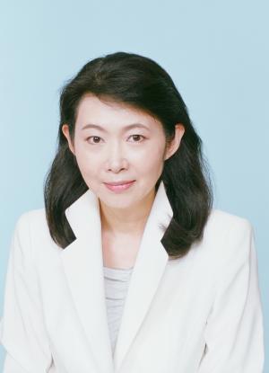 河野真理子氏