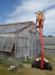 高所作業機での薬剤散布