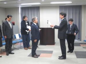 広島市電子メディア協議会委嘱状交付の写真