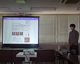 ①ゼミ発表（みかん灯の商品化ｽﾗｲﾄﾞ）