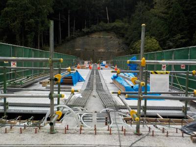 橋梁工事の施工状況