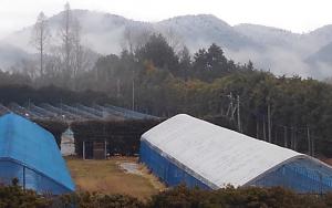 山々の冠雪風景