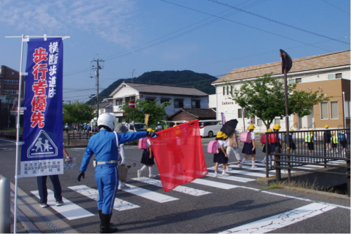 尾道警察署街頭指導見守り