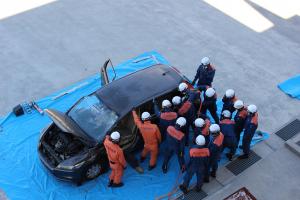 車両救助訓練の写真