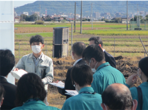 視察の様子3