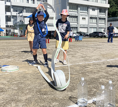 障害物リレー（ホースボーリング）