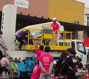 橋梁点検車の試乗体験