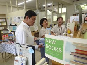 学校図書館での様子