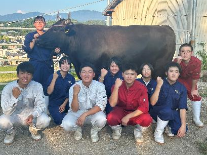 庄原実業高校生物生産学科動物生産類型の皆さん