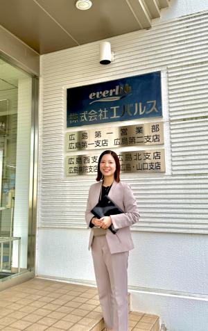 先輩社員