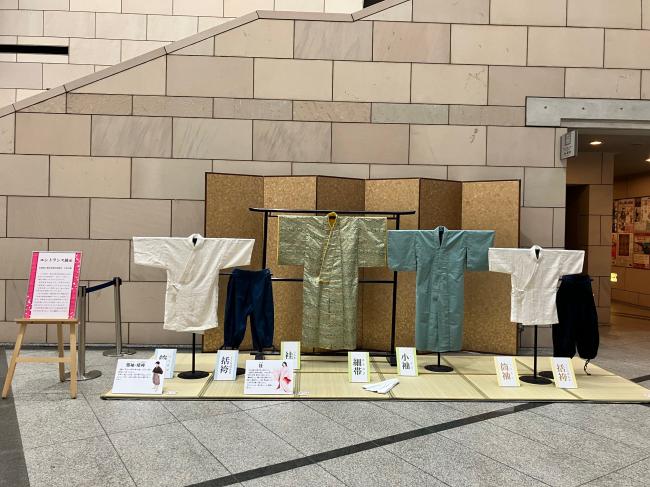 R6年度海田高校衣装エントランス展示写真
