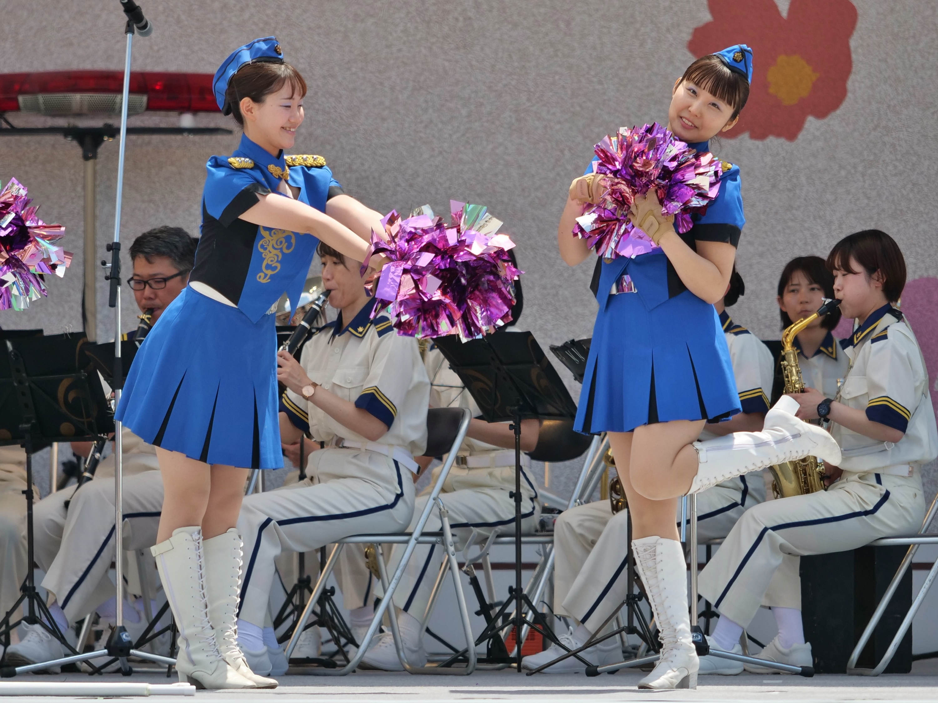 カラーガードの演技