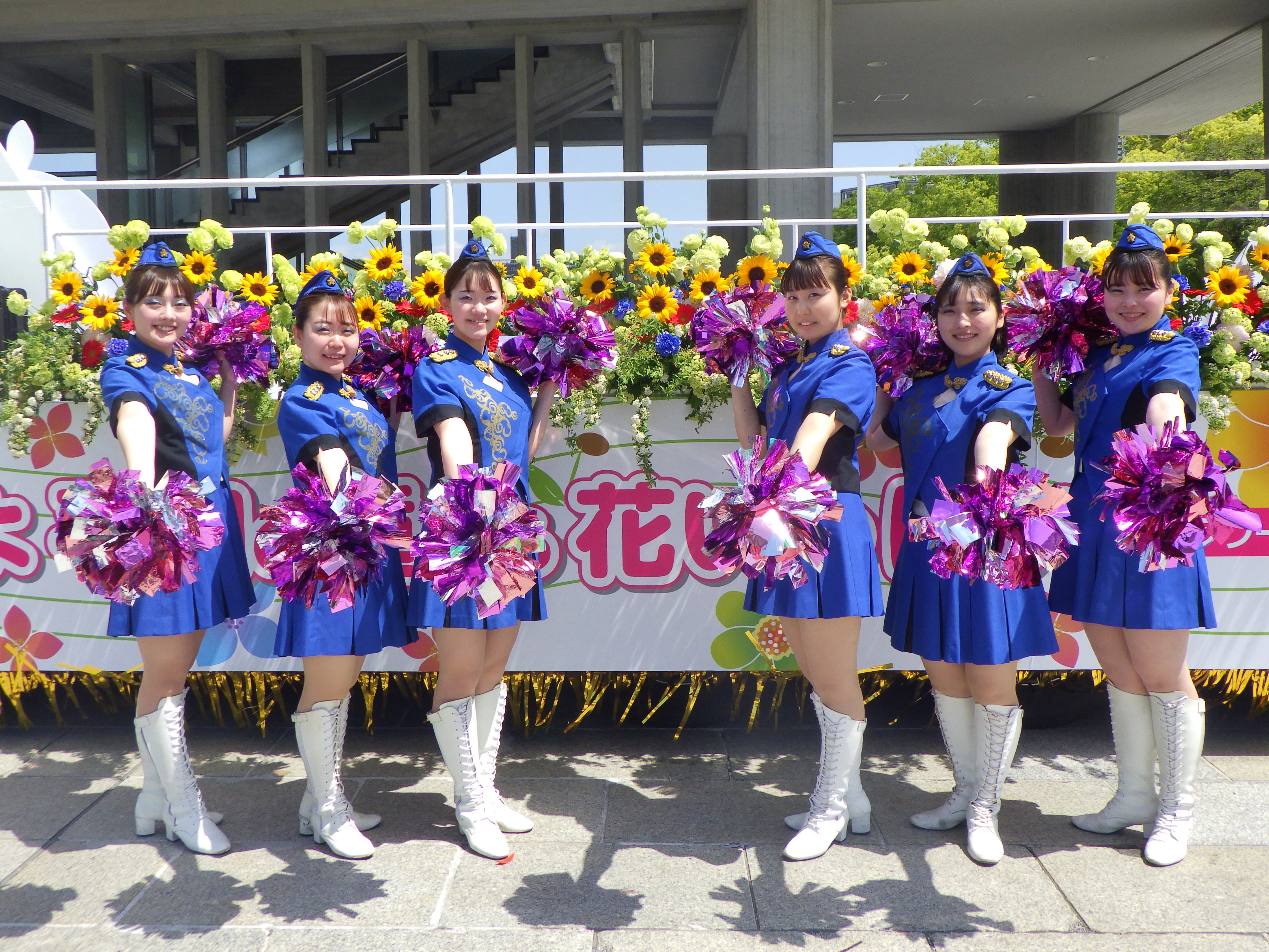 カラーガードの集合写真