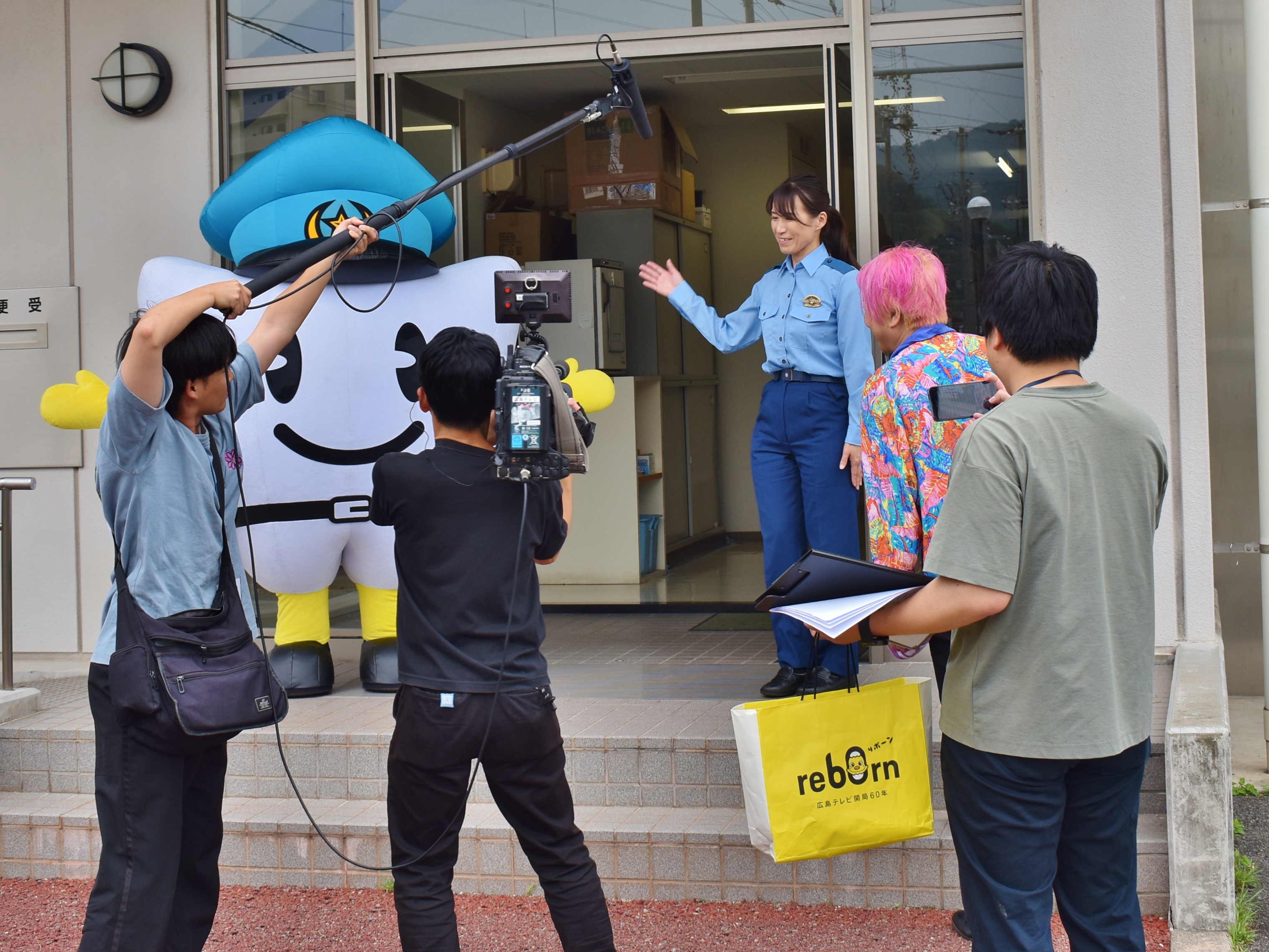 番組の取材を受けている様子