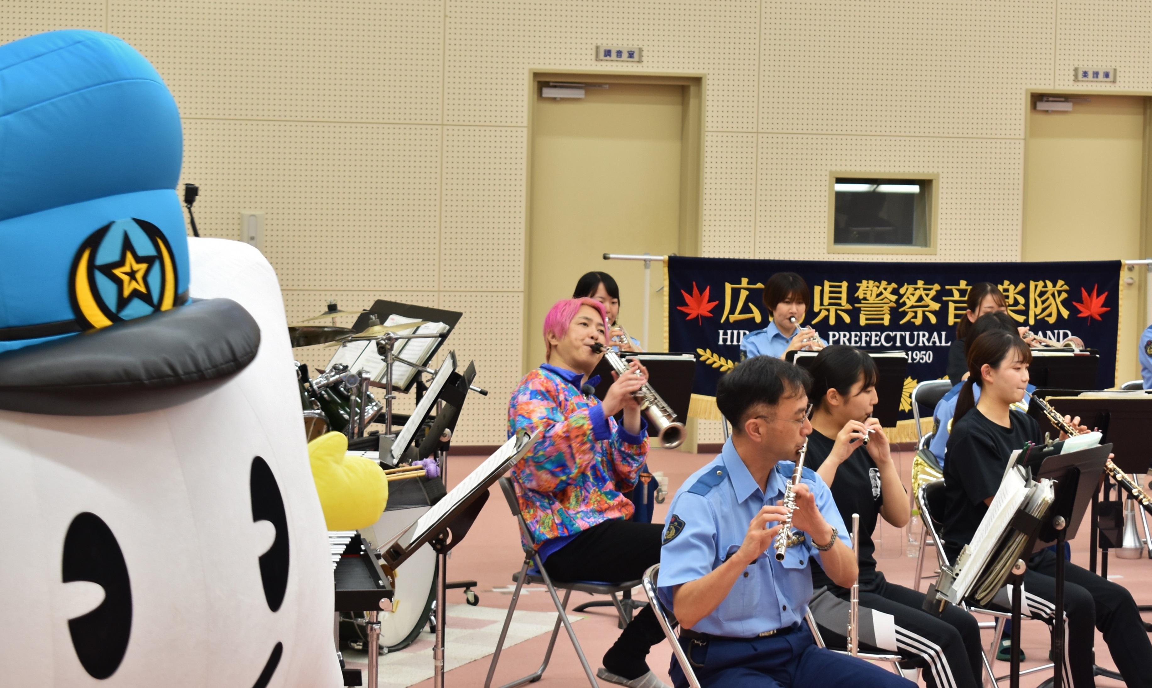 たーしーと演奏する音楽隊