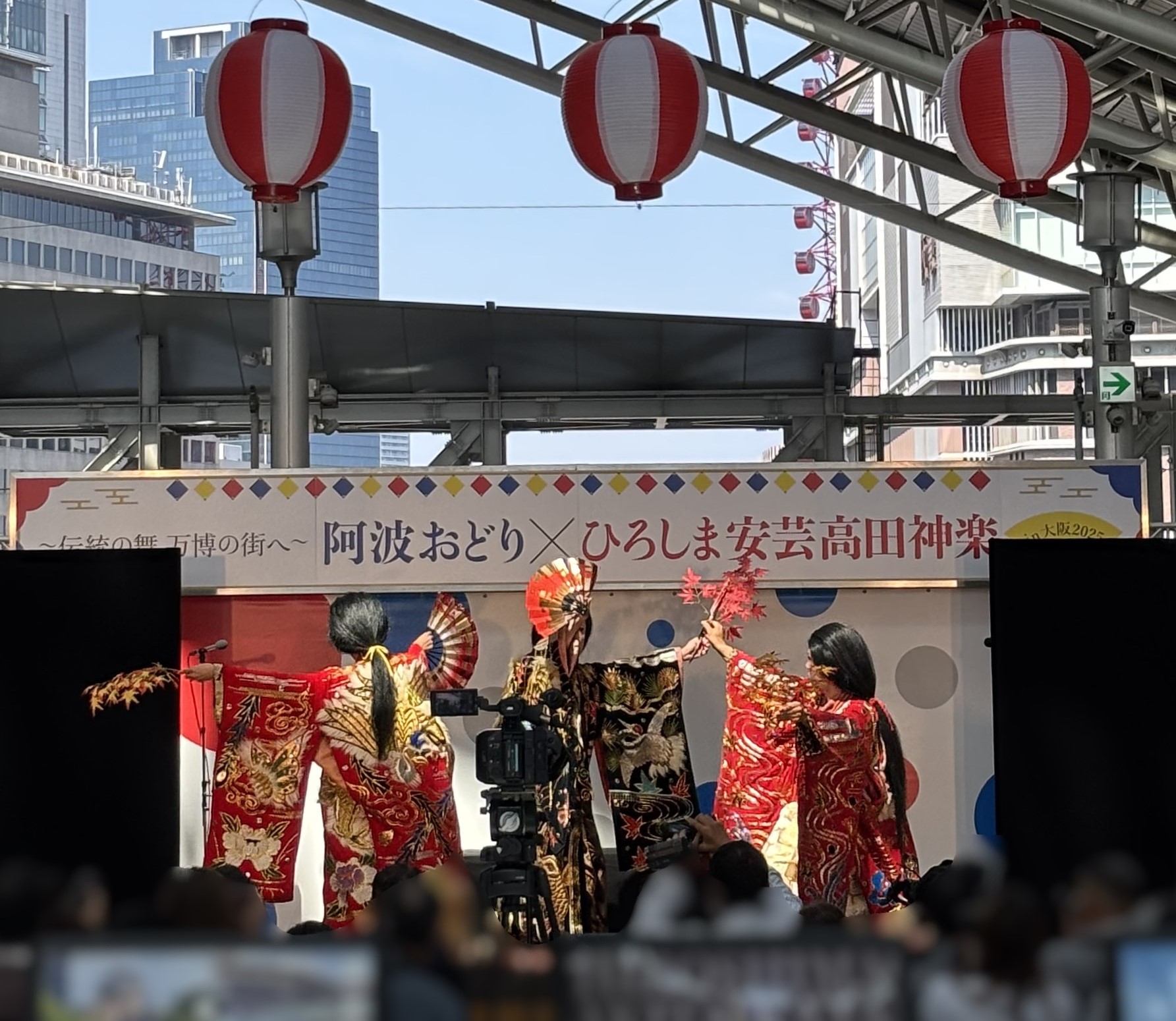 神楽ステージの様子②