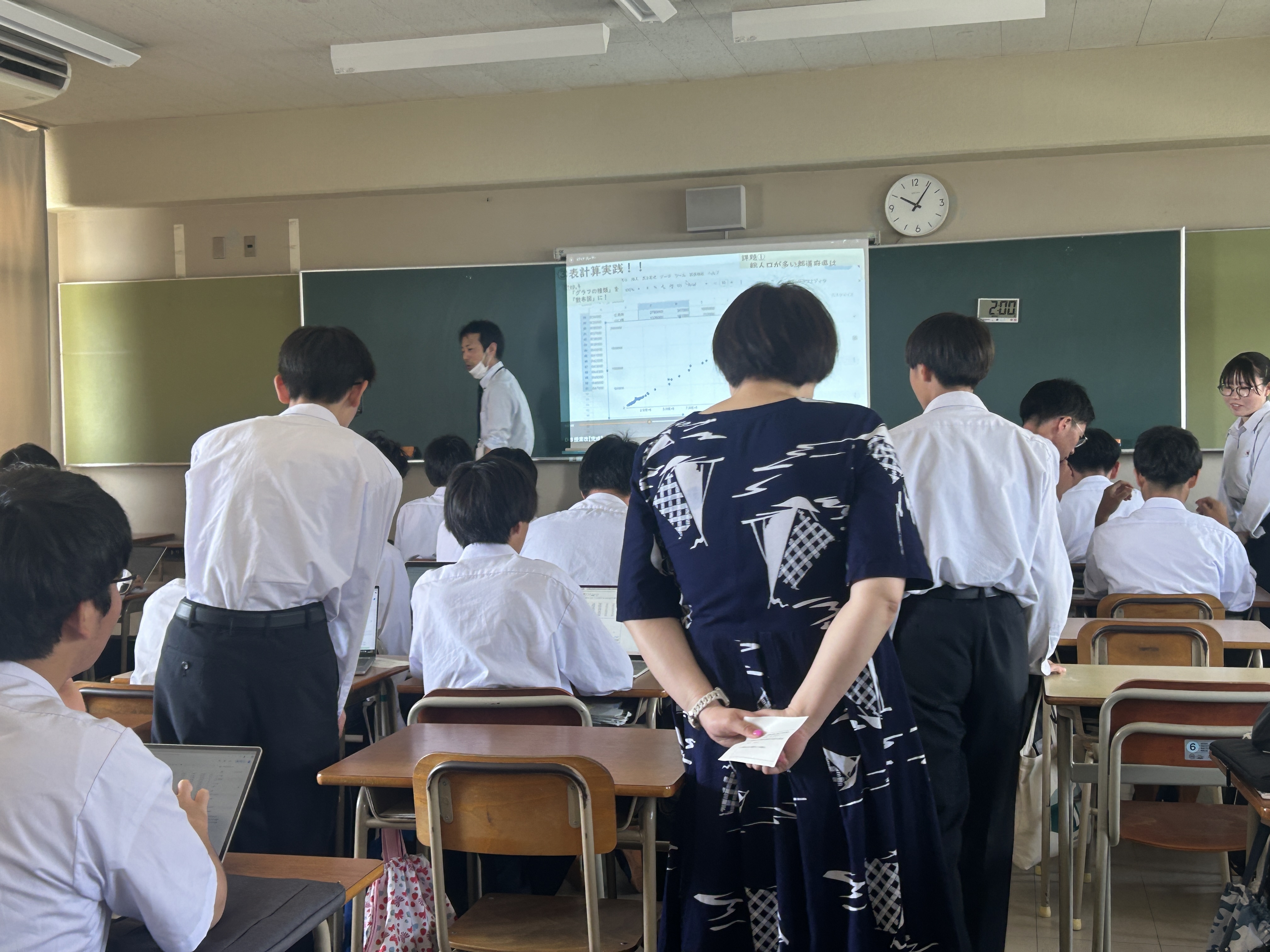 理数コース１年生の｢理数探究基礎｣の授業の様子