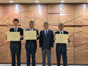 表彰式記念写真