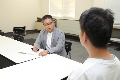 社内キャリアのコンサルティングを行う祝さん