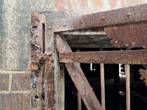 鉄扉の腐食状況