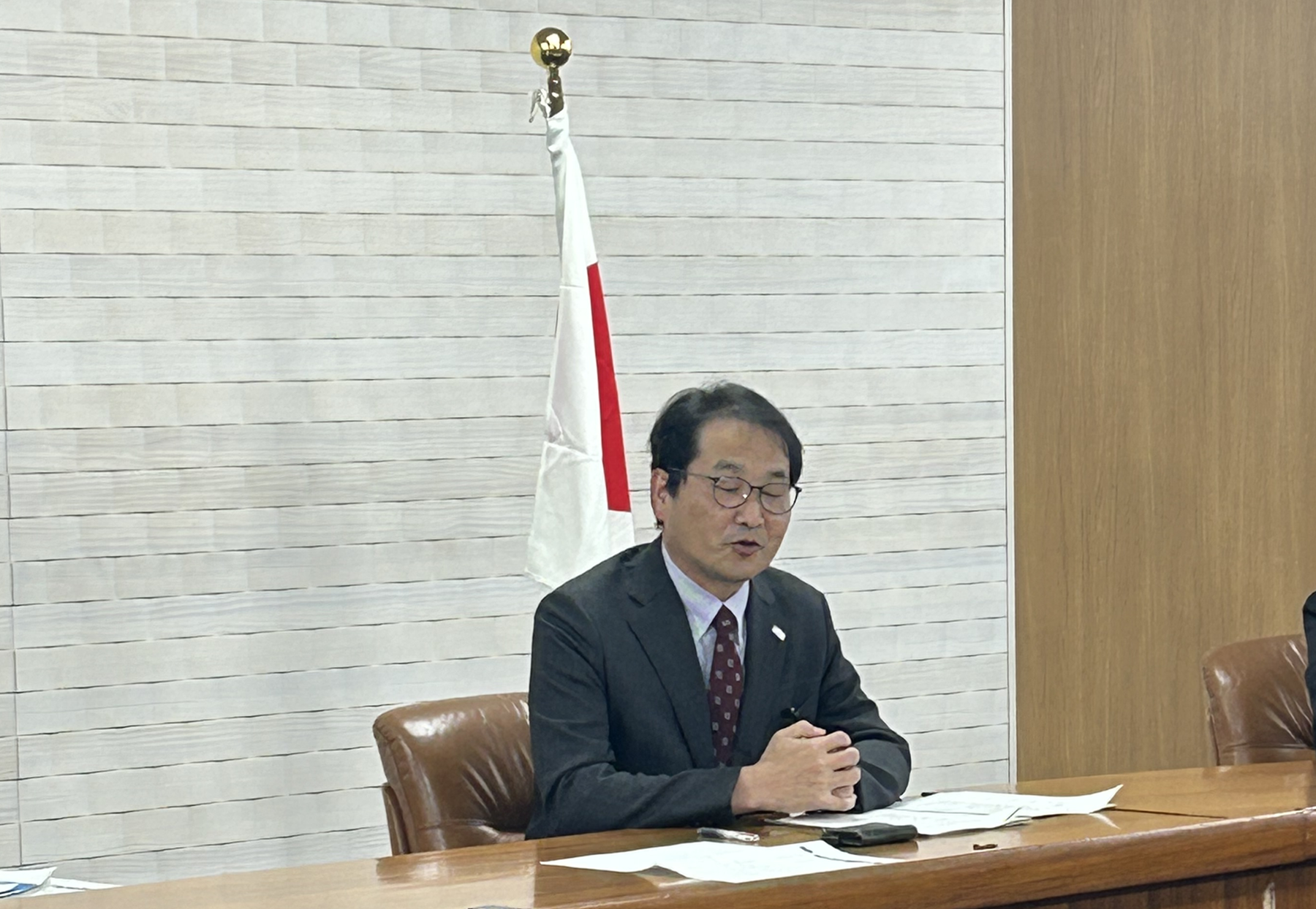 岡田地域政策局長