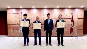 令和３年表彰式での記念撮影