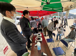 広島工業大学の学生防災士会の学生に災害Vr体験を手伝ってもらいました。