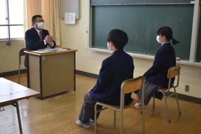 北広島町立大朝中学校／企業の人事担当者に対し、自分のよさや将来について語る面接体験