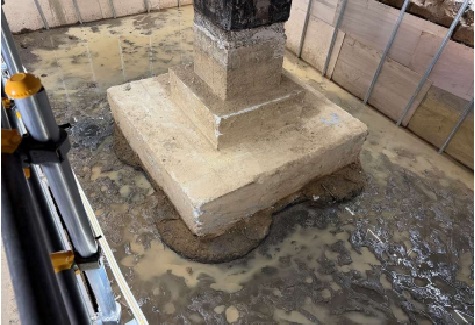 コンプレッソル杭