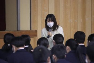 竹原市立竹原中学校／気象予報士が、自分のキャリアや仕事の内容を紹介