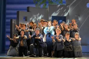 劇団四季 ミュージカル「マンマ・ミーア!」より 撮影:荒井健