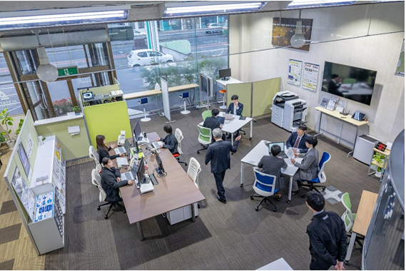 サンエイ_フロア全景