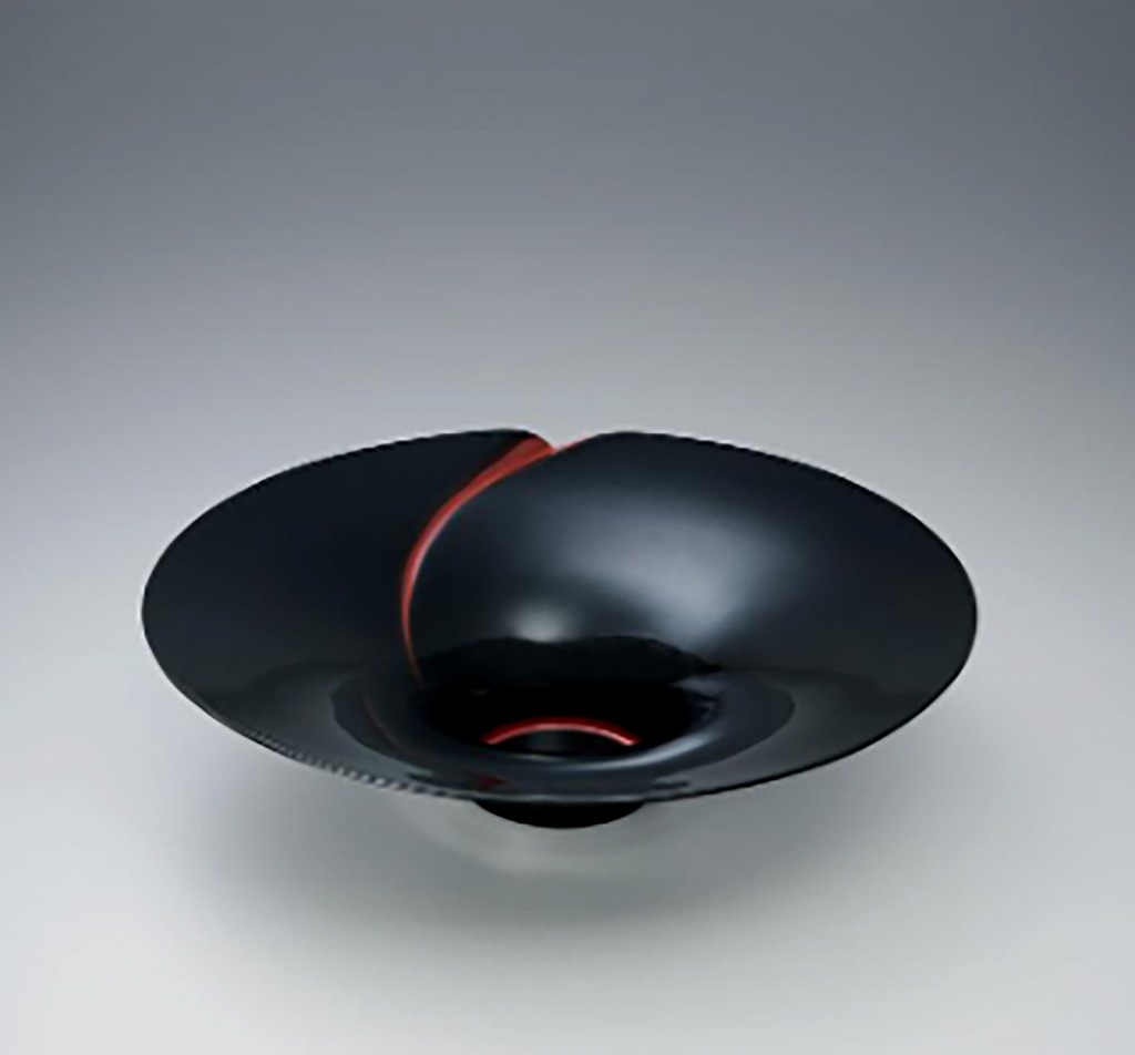 乾漆鉢「光芒」　72回日本伝統工芸展