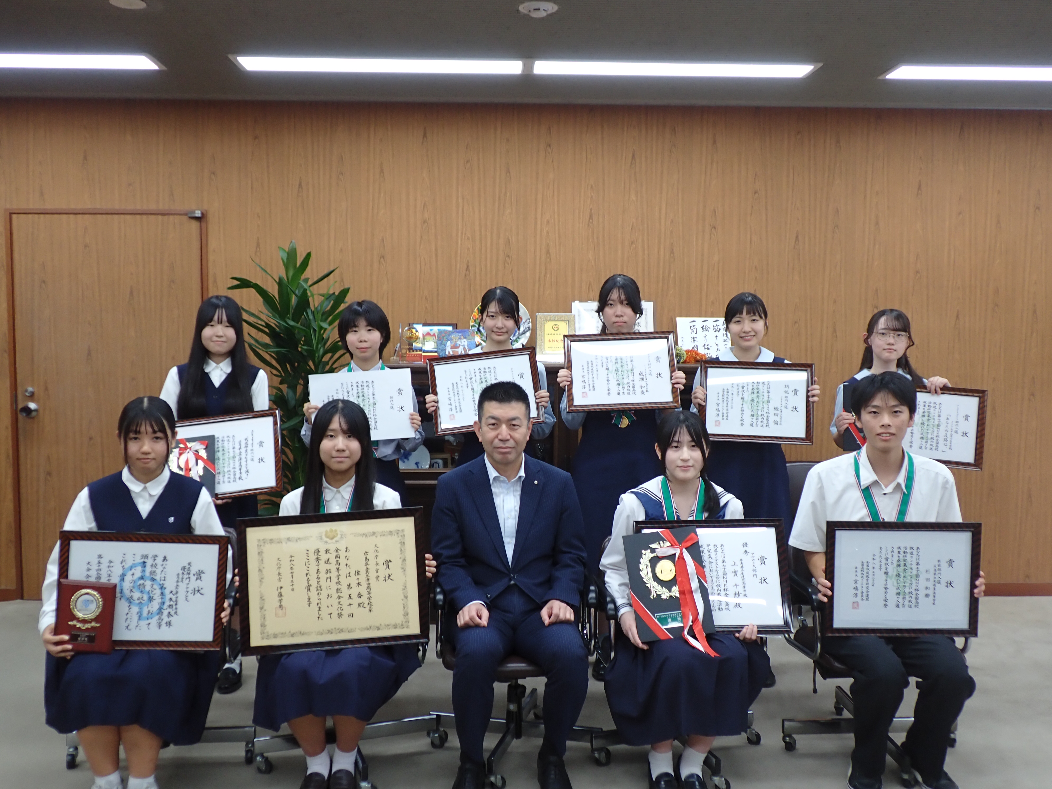 県内高校放送部の生徒