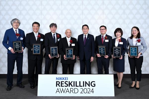 岸田首相との記念撮影