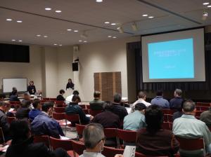 報告会の様子の写真