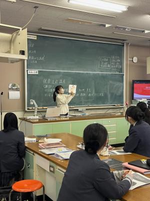 １